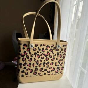 Cheetah Baby Bogg Bag - Medium Sized